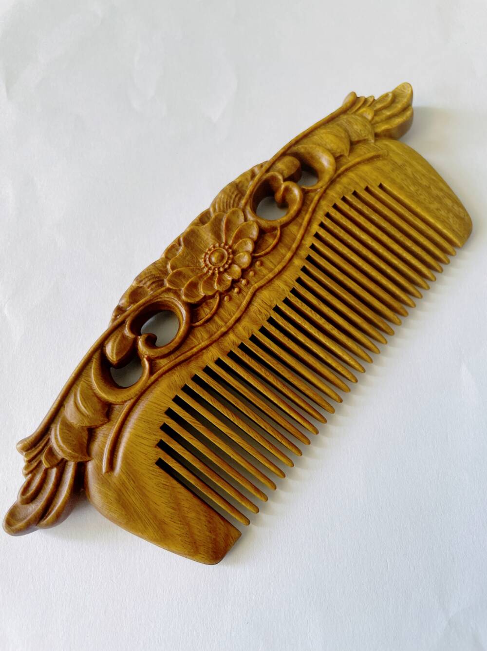 Green Sandalwood Comb Flower Fariy Engraved - WoodCraft4You